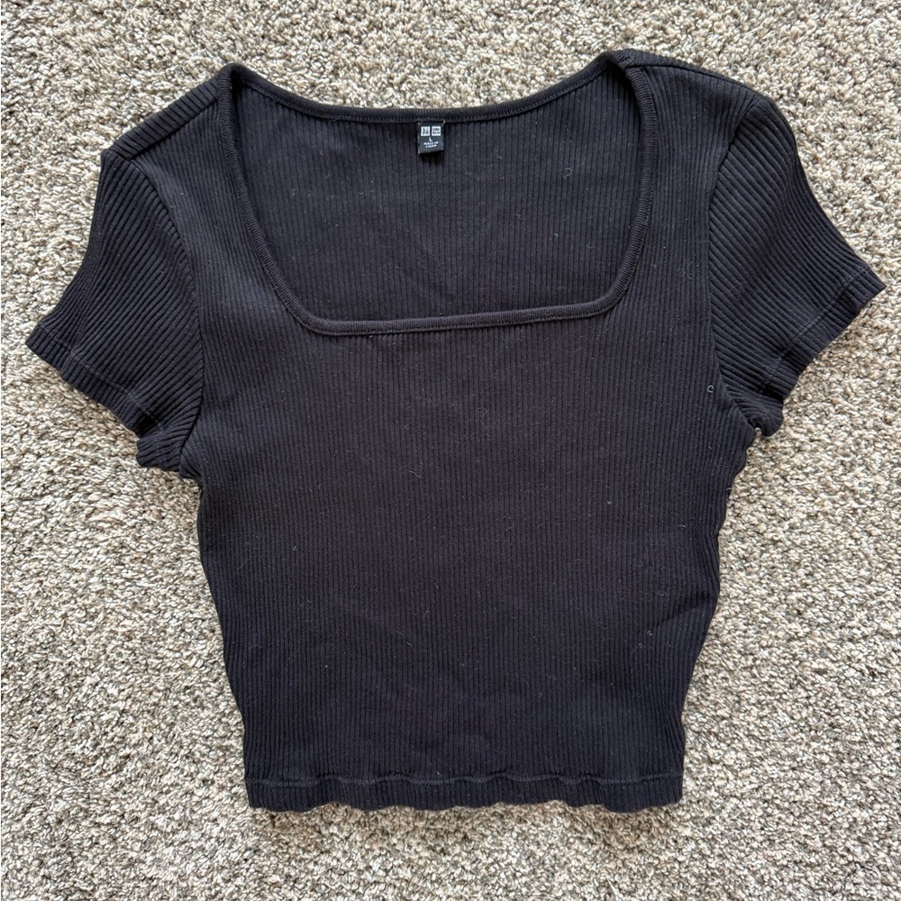 Uniqlo Black Ribbed Crop Top